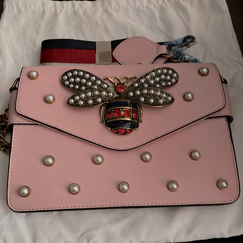 Gucci Calfskin Pearl Bee Broadway Mini Shoulder Bag - Picture 3 of 15